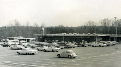 Black and White photo of Sinclair building from the 1960s