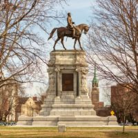 Robert E. Lee monument.